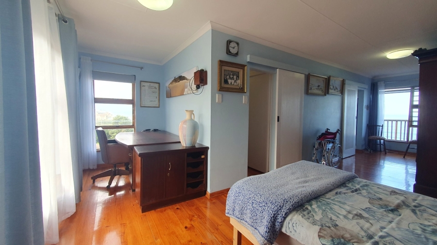 4 Bedroom Property for Sale in Dana Bay Western Cape